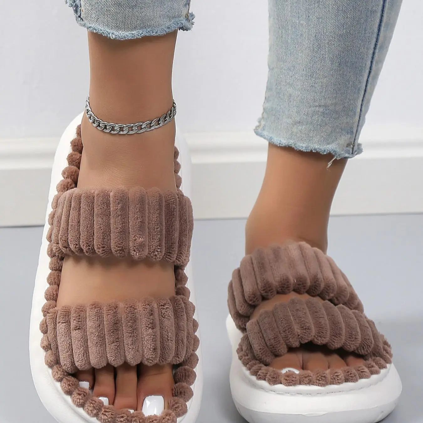 Casual Minimalist Fluffy Slippers, Trendy Soft Comfort Warm Open Toe Bedroom Sandals for Daily Life, Fashionable Bedroom Slippers for Fall & Winter Footwear for Girl Spring, House Shoes