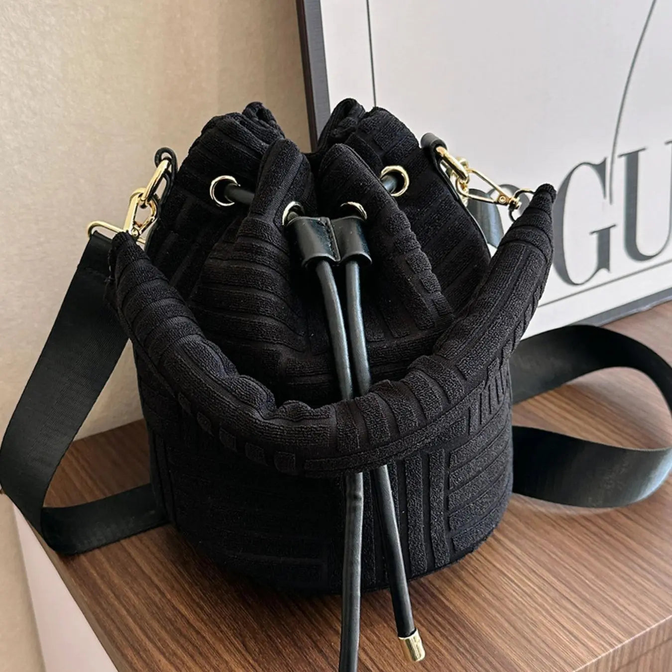 Women'S Minimalist Elegant Solid Color Bucket Bag, Fashion All-Match Flannelette Bucket Handbag, Fashionable Adjustable Strap Design Crossbody Bag for Daily Used