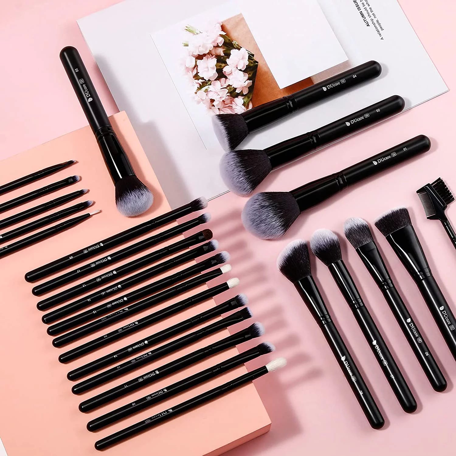 Makeup Brushes Professional 27Pcs Makeup Brush Kit Set Kabuki Foundation Blending Face Powder Blush Concealers Eye Shadows